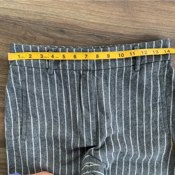 Wilfred wool Gray Pinstripe Chinos women’s size 8 - Picture 3 of 7